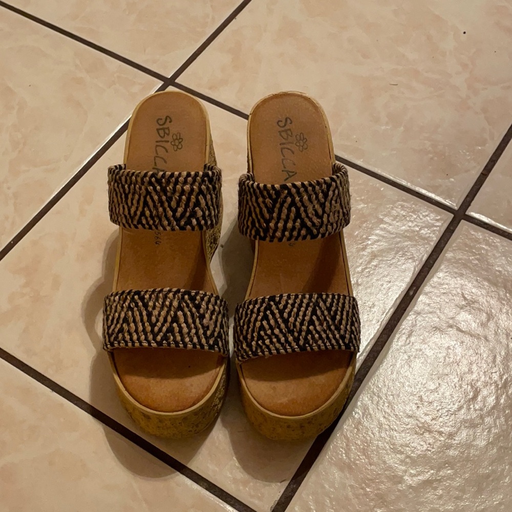 Women’s shoes